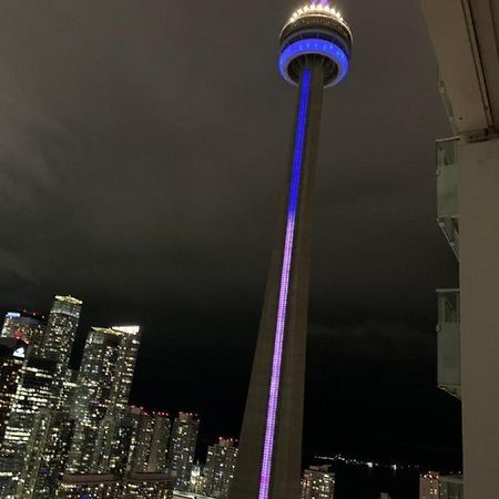 Luxury Condo With Cn Tower View Toronto Bagian luar foto