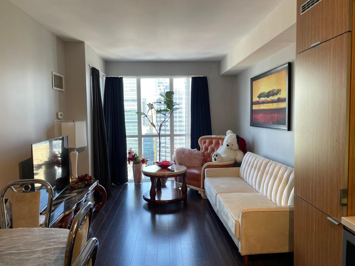 Luxury Condo With Cn Tower View Toronto Bagian luar foto